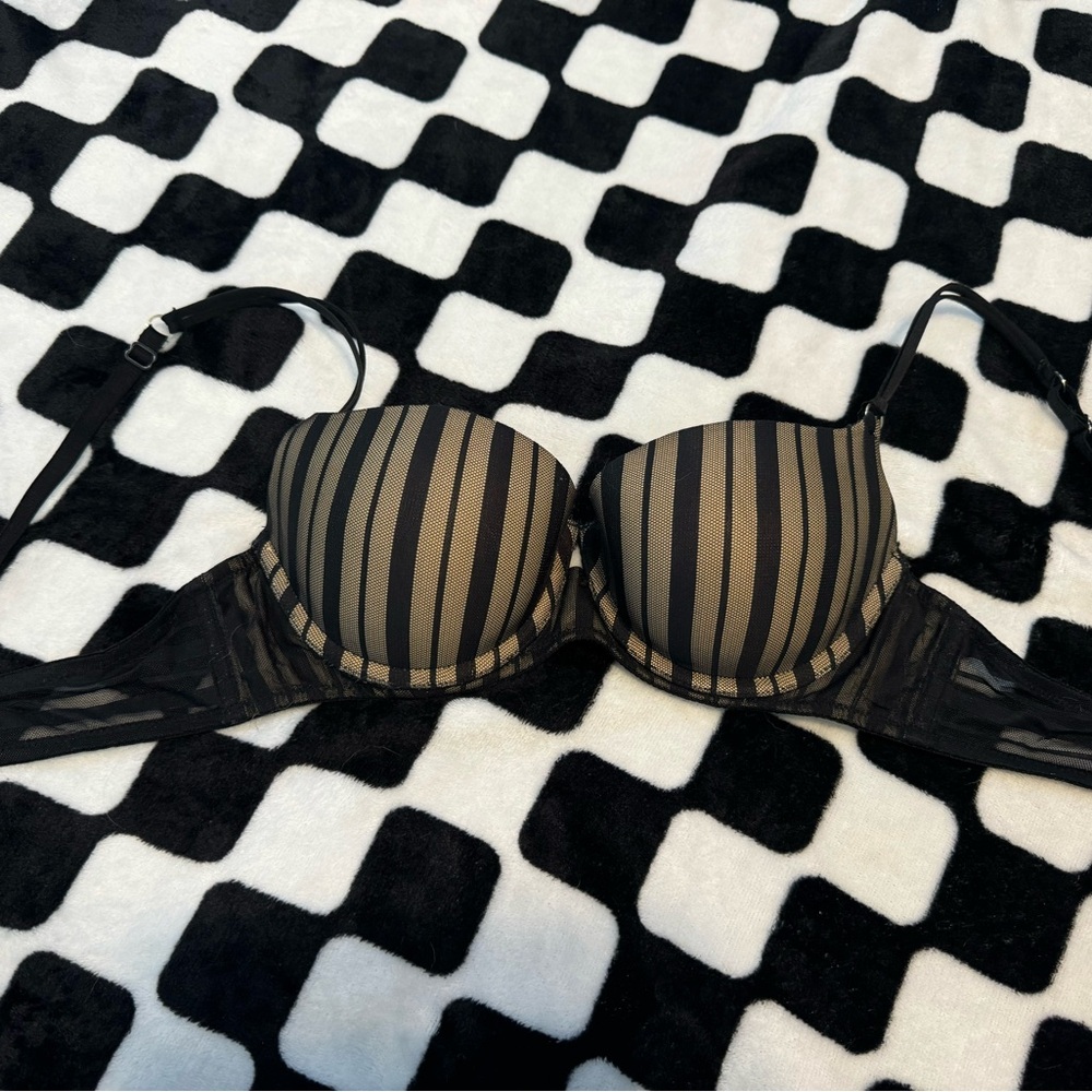 Daisy Fuentes 36A Push Up Bra